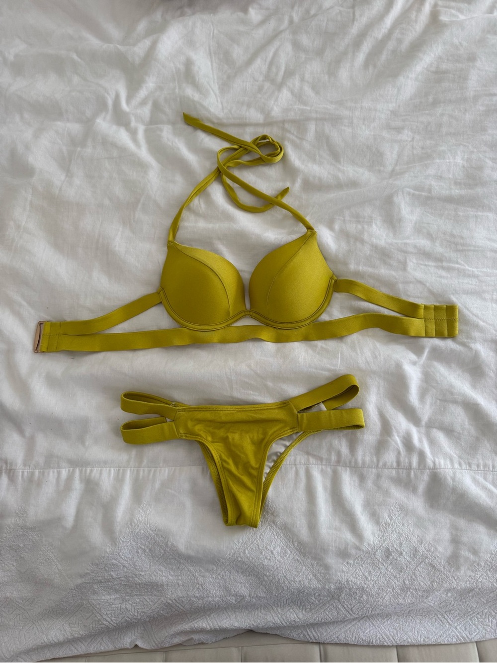 Victoria's Secret chartreuse strappy bikini set bottom XS, top 32B